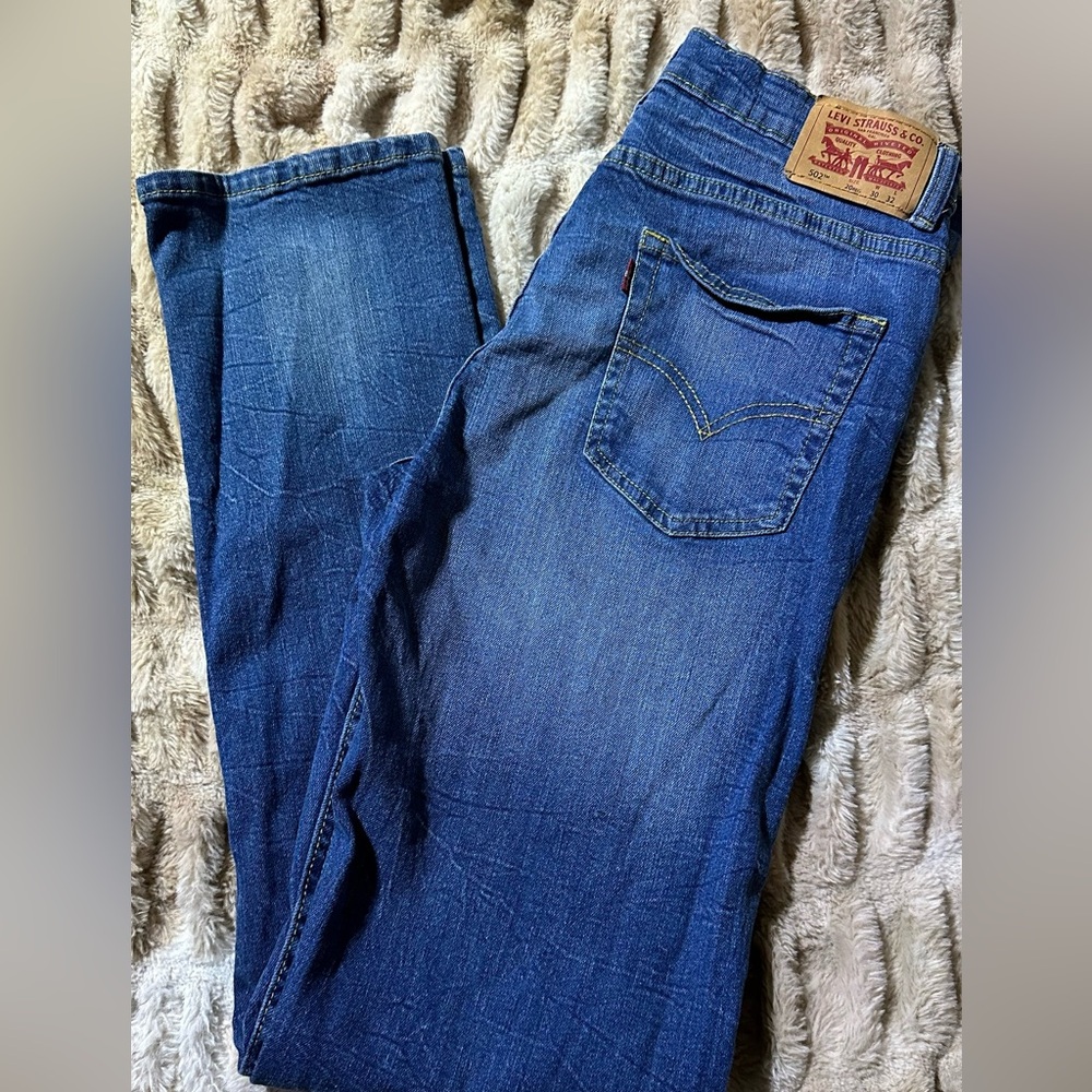 502 LEVI’S REGULAR TAPER FIT BIG BOYS JEANS. SIZE 20.